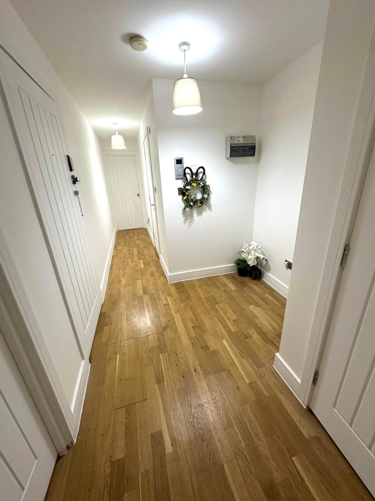 Elegant Spacious Modern 2 Bedroom - Whitechapel - 5mins To Aldgate Station Appartamento Londra