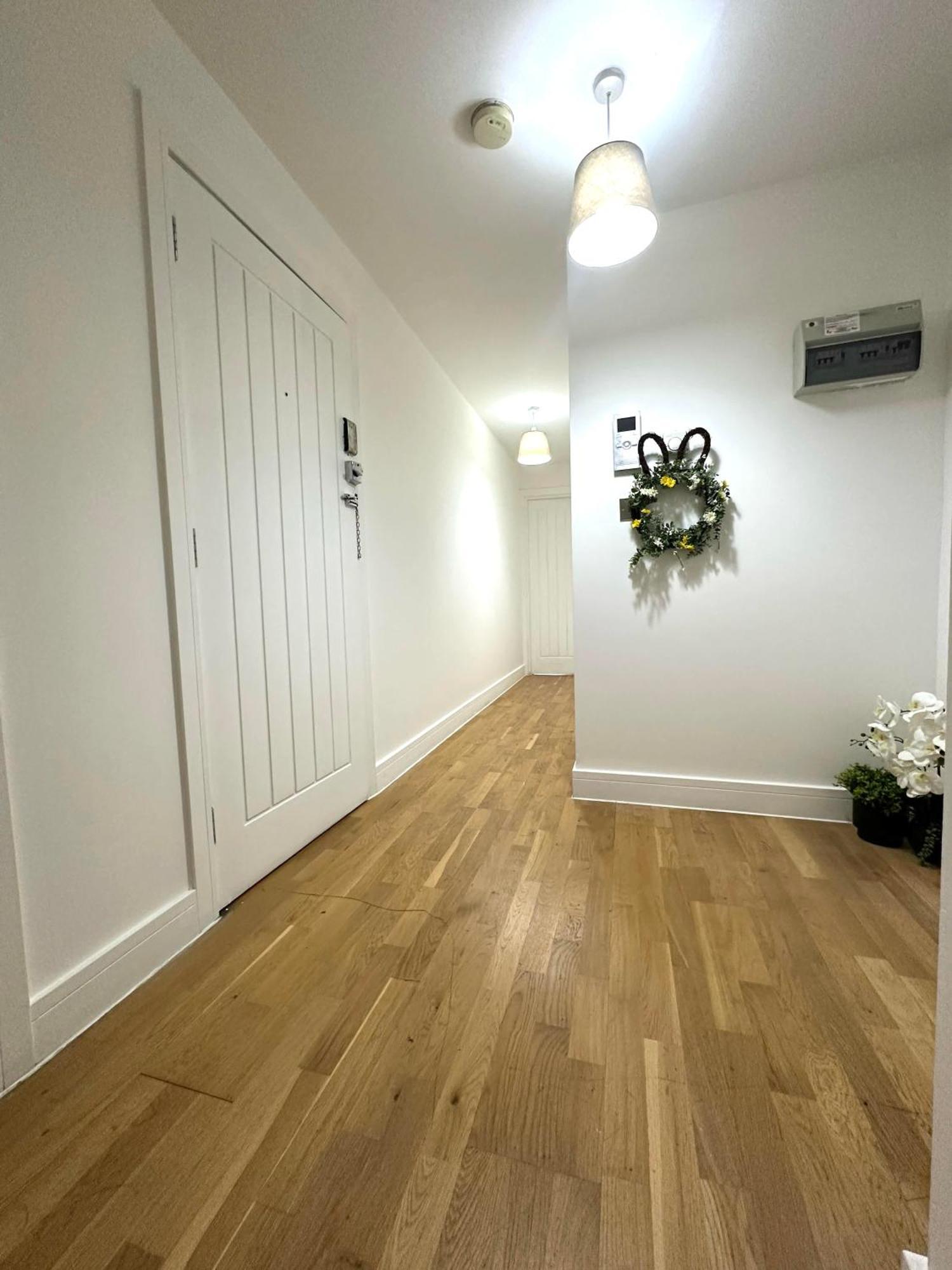 Elegant Spacious Modern 2 Bedroom - Whitechapel - 5mins To Aldgate Station Appartamento *