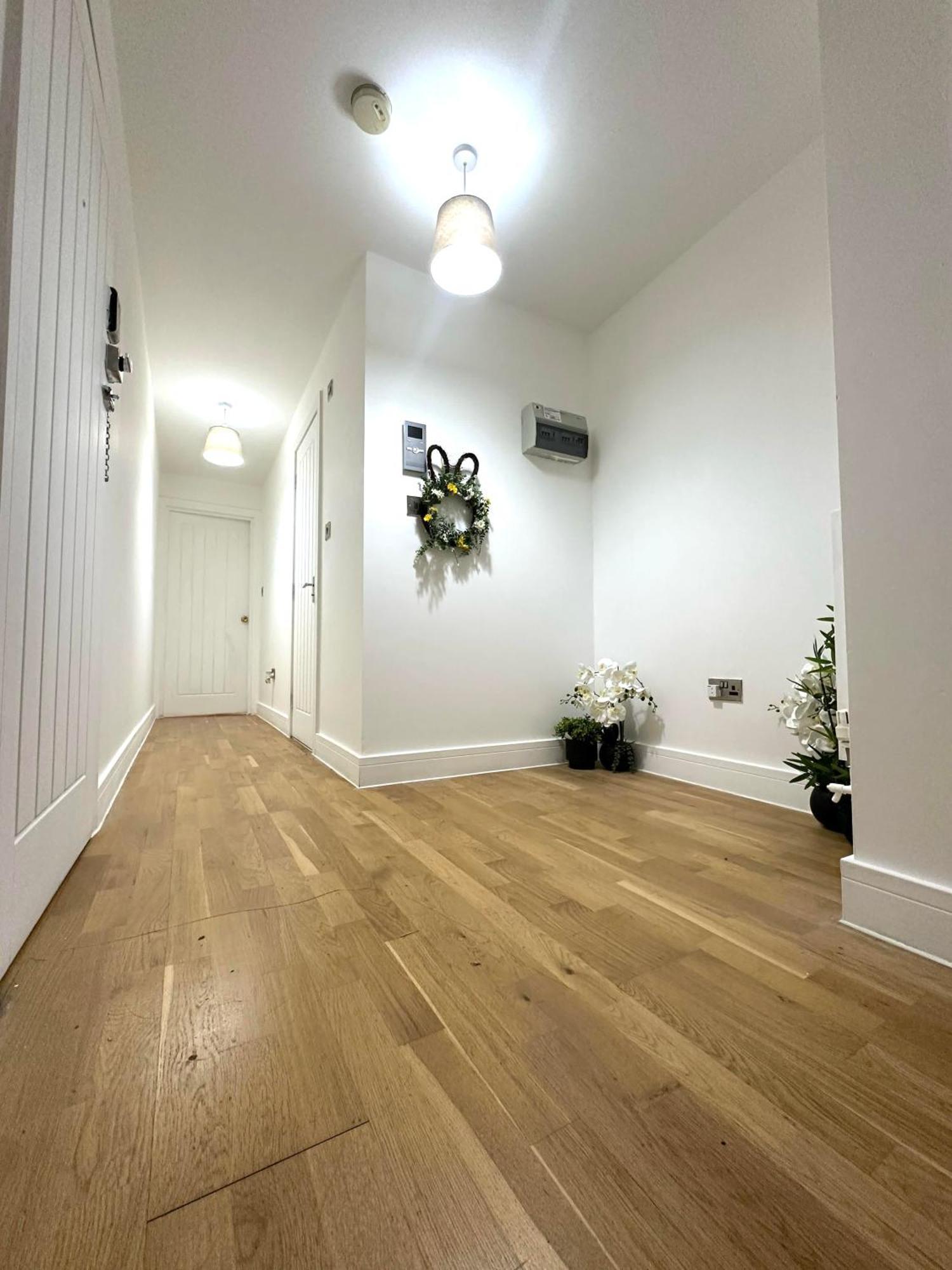 Elegant Spacious Modern 2 Bedroom - Whitechapel - 5mins To Aldgate Station Appartamento *