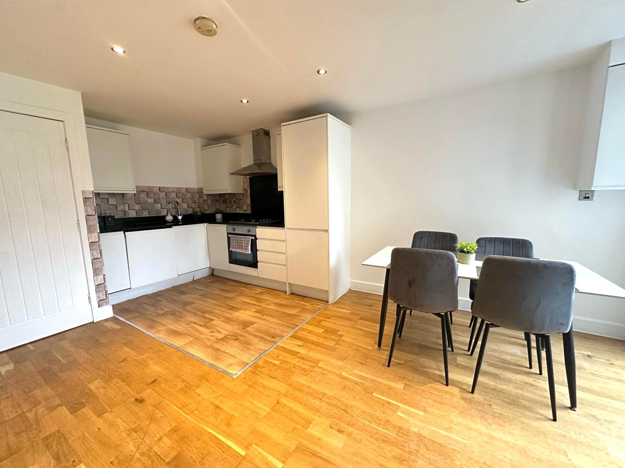 Elegant Spacious Modern 2 Bedroom - Whitechapel - 5mins To Aldgate Station Appartamento Londra