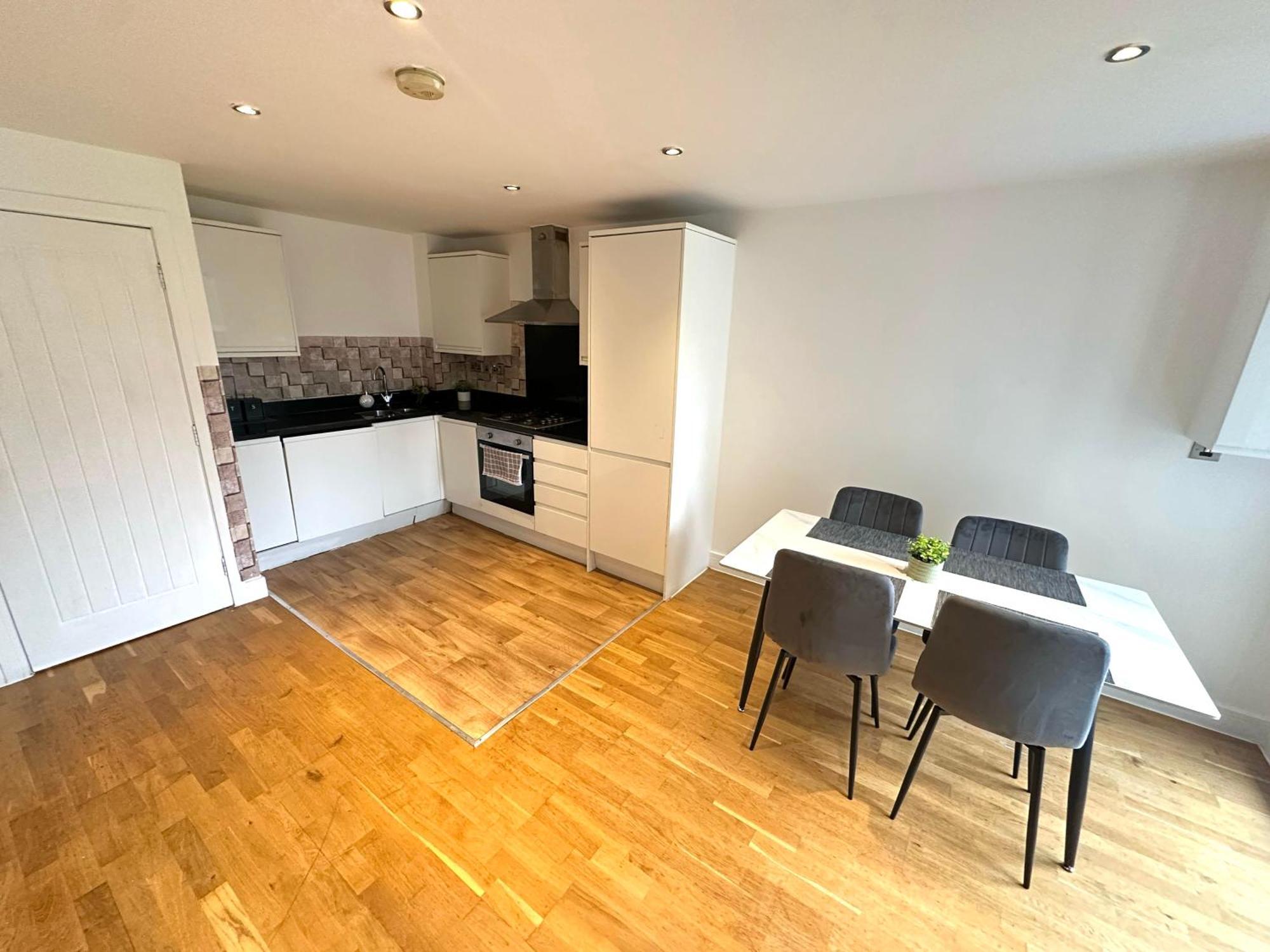 Elegant Spacious Modern 2 Bedroom - Whitechapel - 5mins To Aldgate Station Appartamento Londra