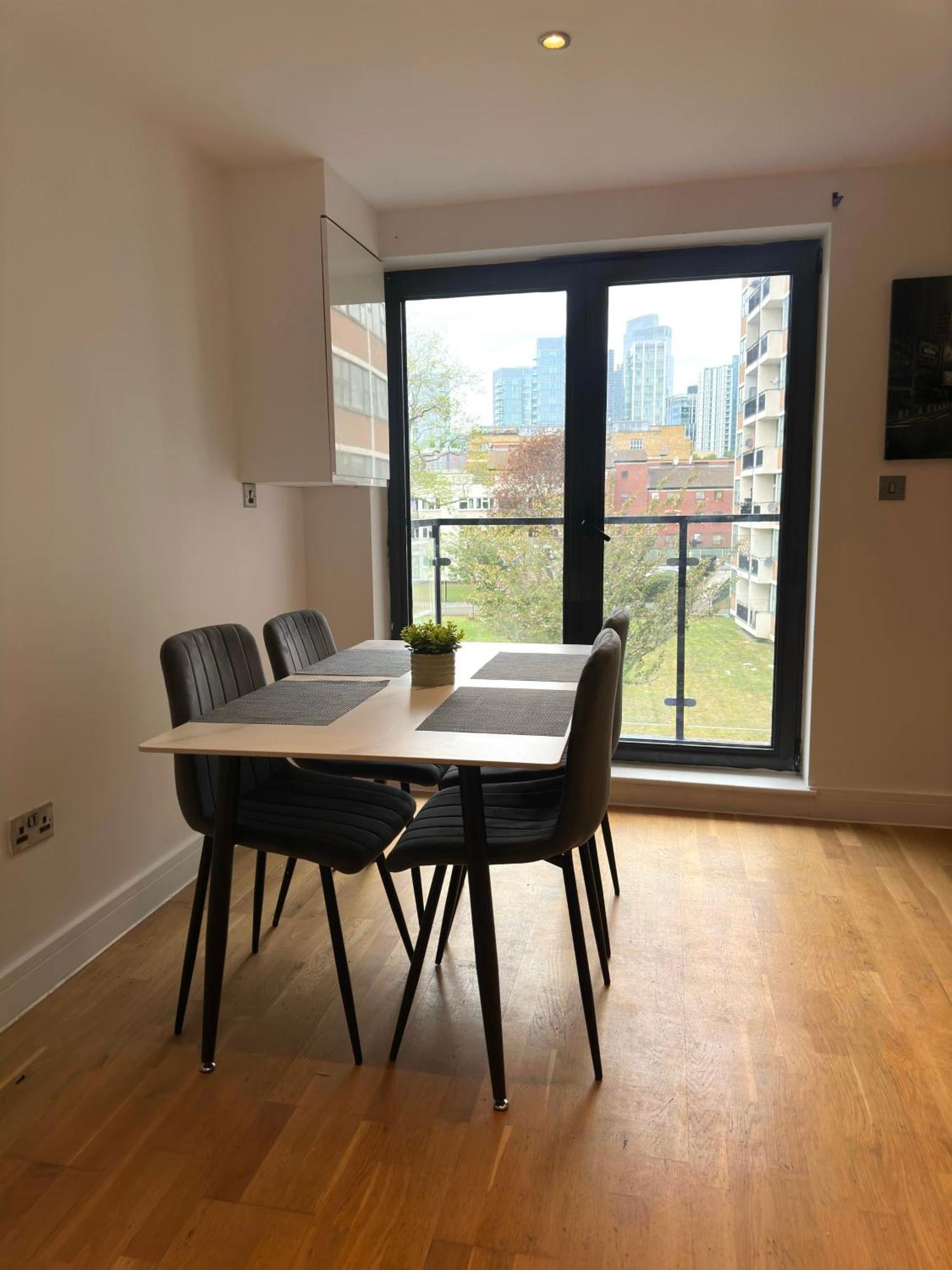 Appartamento Elegant Spacious Modern 2 Bedroom - Whitechapel - 5mins To Aldgate Station Londra